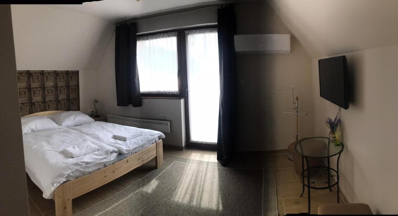Berger Pince Es Vendeghaz Hotel Csaszartoltes Eksteriør billede