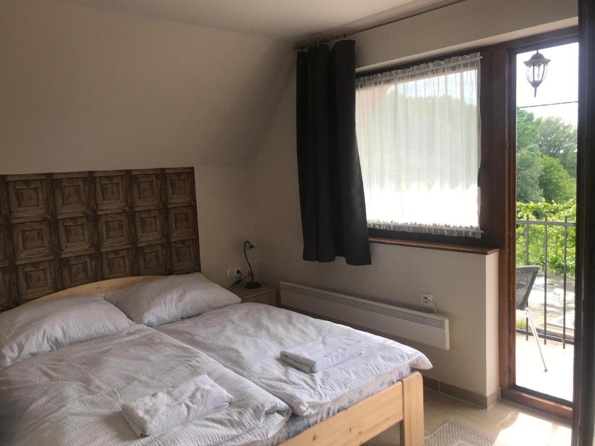 Berger Pince Es Vendeghaz Hotel Csaszartoltes Eksteriør billede